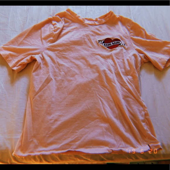 A pastel pink t-shirt🖤 - Picture 1 of 2
